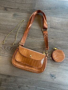 Chestnut Croc-Embossed Multi-Pocket Crossbody Bag with Coin Pouch